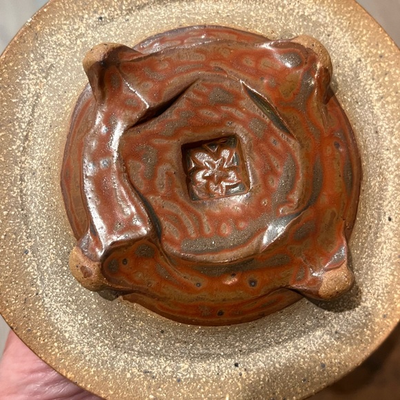 DAVID VOLL GARLIC KEEPER. RUST AND GREEN GLAZE. - Picture 8 of 15